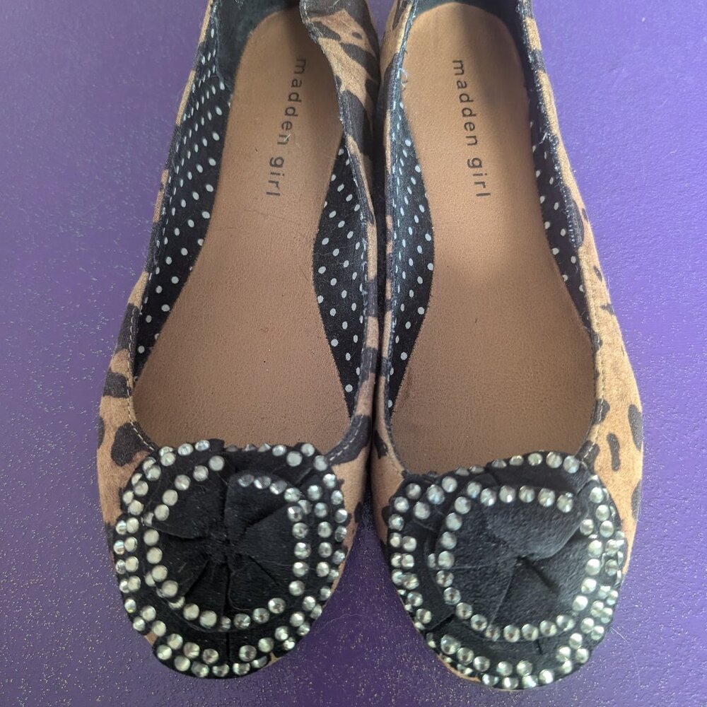 Madden Girl size 6 flats